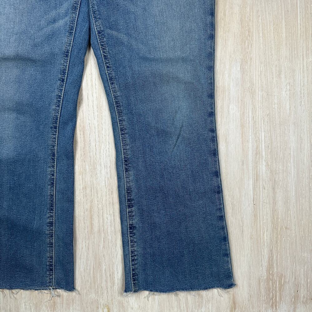 BDG Urban Outfitters High Rise Crop Kick Flare Casual Denim Edgy Grunge Jeans 27 - Picture 4 of 16